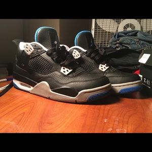 Air Jordan retro 4s